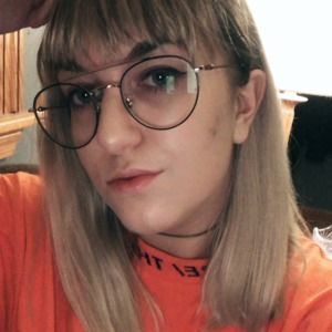 Meet your Posher, Abigail